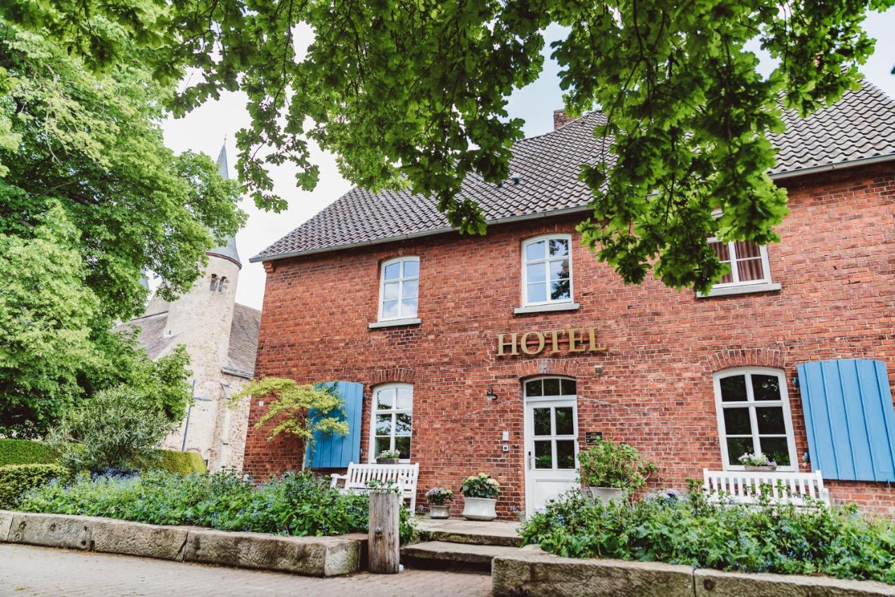 Hotel Am Kloster - Domaene Moellenbeck รินเทล์น ภายนอก รูปภาพ