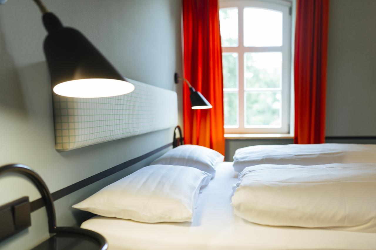 Hotel Am Kloster - Domaene Moellenbeck รินเทล์น ภายนอก รูปภาพ